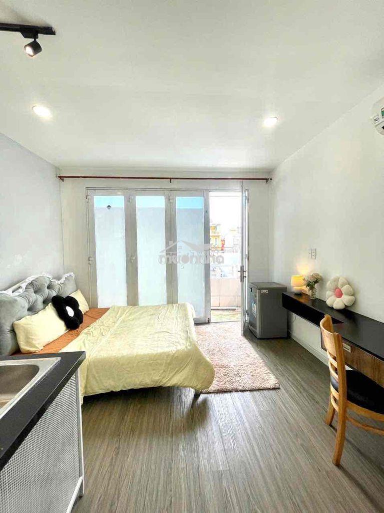 Cho thuê phòng ban công full nội thất ngay chợ tân định quận 1