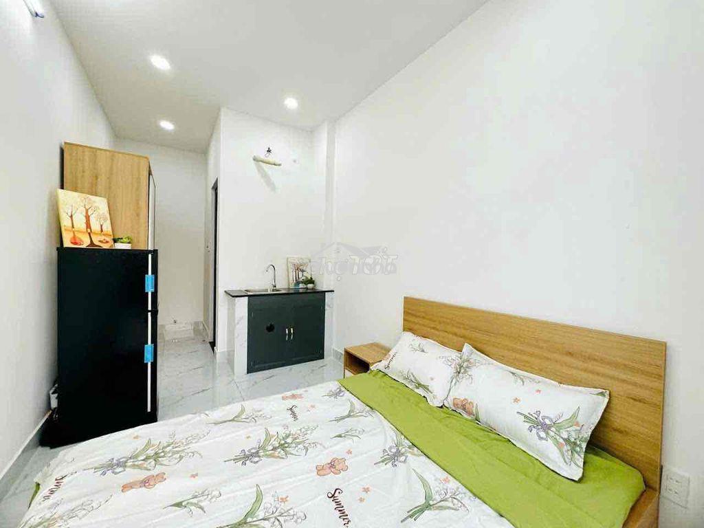 Ban công siu to cực sáng đón gió nắng đầy đủ chỉ từ 5 củ - Ảnh 4