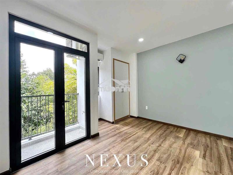 Studio ban công full nội thất mới xây gần đại học nguyễn tất thành