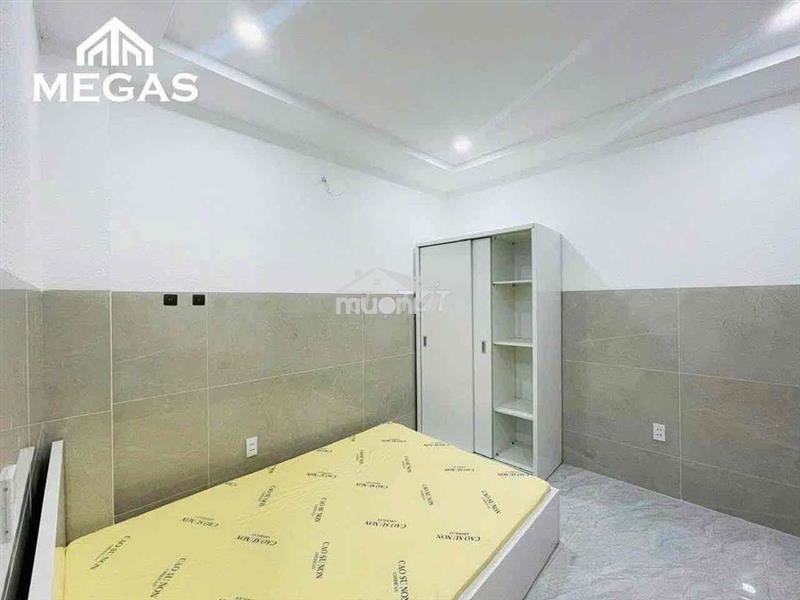 Cho thuê chdv 5tr hẻm xe hơi q10 có thang máy và bảo vệ, hầm xe rộng