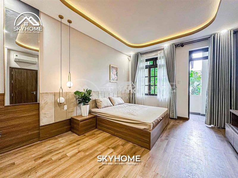 Studio cho thuêngay chợ hoàng hoa thám - phòng ban công siêu thoáng -