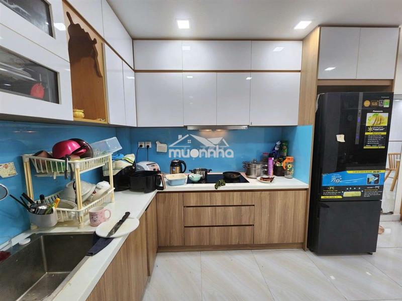 Căn hộ 65m2 mặt phố nguyễn tri phương q5-lầu 2 thang bộ-
