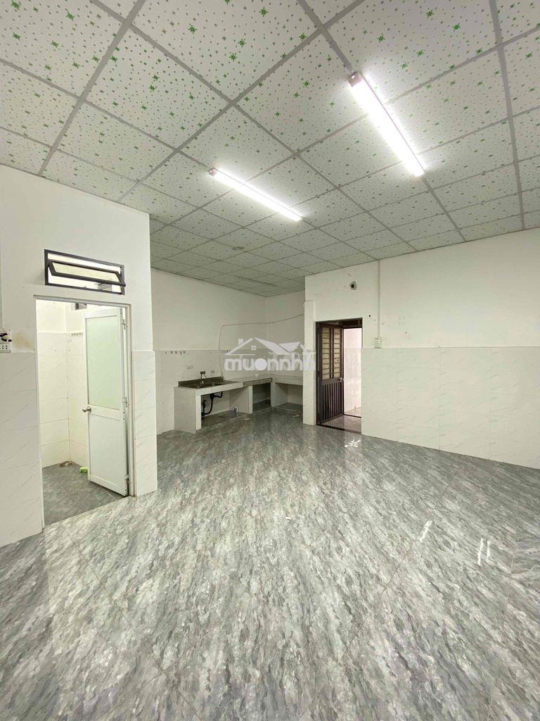 Cho thuê nhà nguyên căn 1/ hoà bình q.tp ngay đầm sen bình thới - Ảnh 3