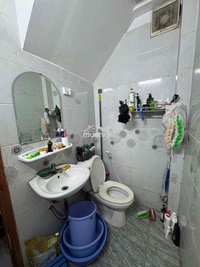 Cho thuê nhà nguyên căn(1 trệt 2 lầu 2pn2wc) nguyễn văn đậu p5 bt - Ảnh 4