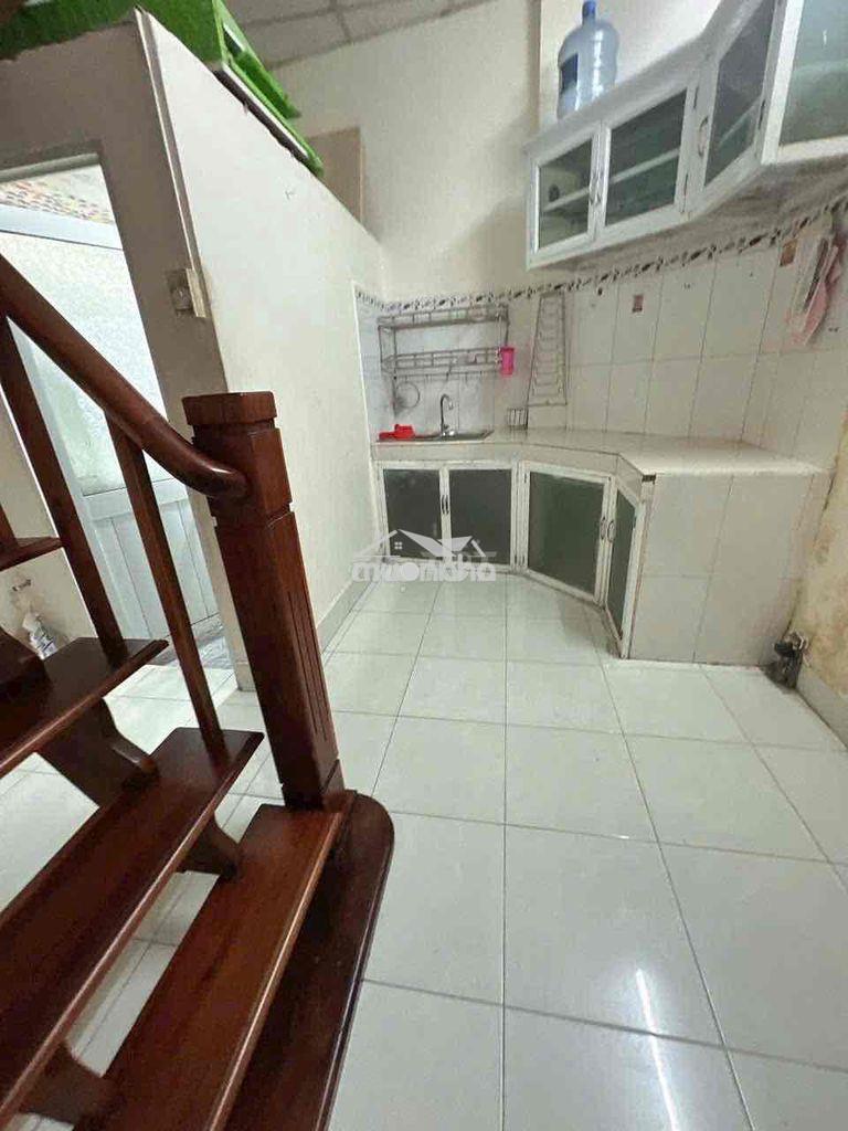 Cho thuê nhà nguyên căn quận 10 - 1 trệt 1 lầu chỉ 5,5 triêu - Ảnh 2