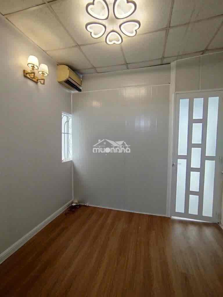 Cho thuê nhà 2 tầng cô giang - phú nhuận - 2pn - 10tr
