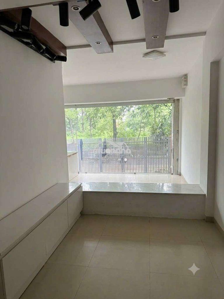 Cho thuê căn hộ dịch vụ – sadeco phước kiển a dt:70m2 - Ảnh 4