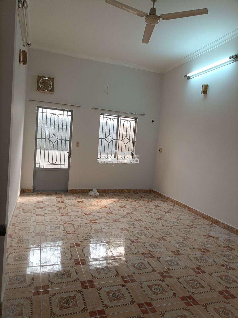 Cho thuê nhà dt 3,5x15 trệt lâu - Ảnh 3