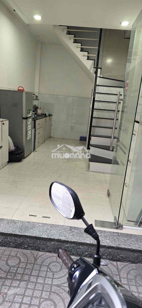 Cần bán gấp nhà hẻm gò dầu 17,4 m2 sát mặt tièn giá nhỉnh 2,6 tỷ