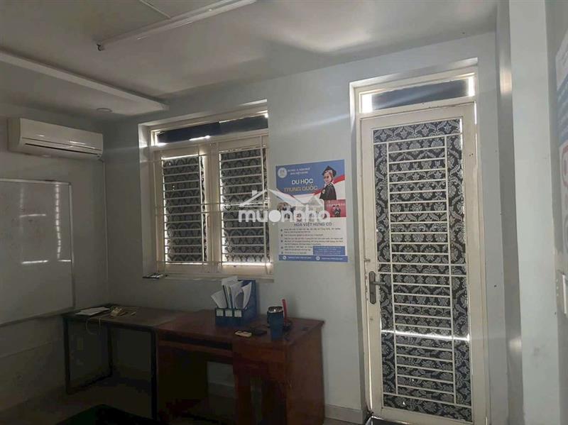 Nhà 2 lầu 4pn hẻm xe hơi đường lâm văn bền 