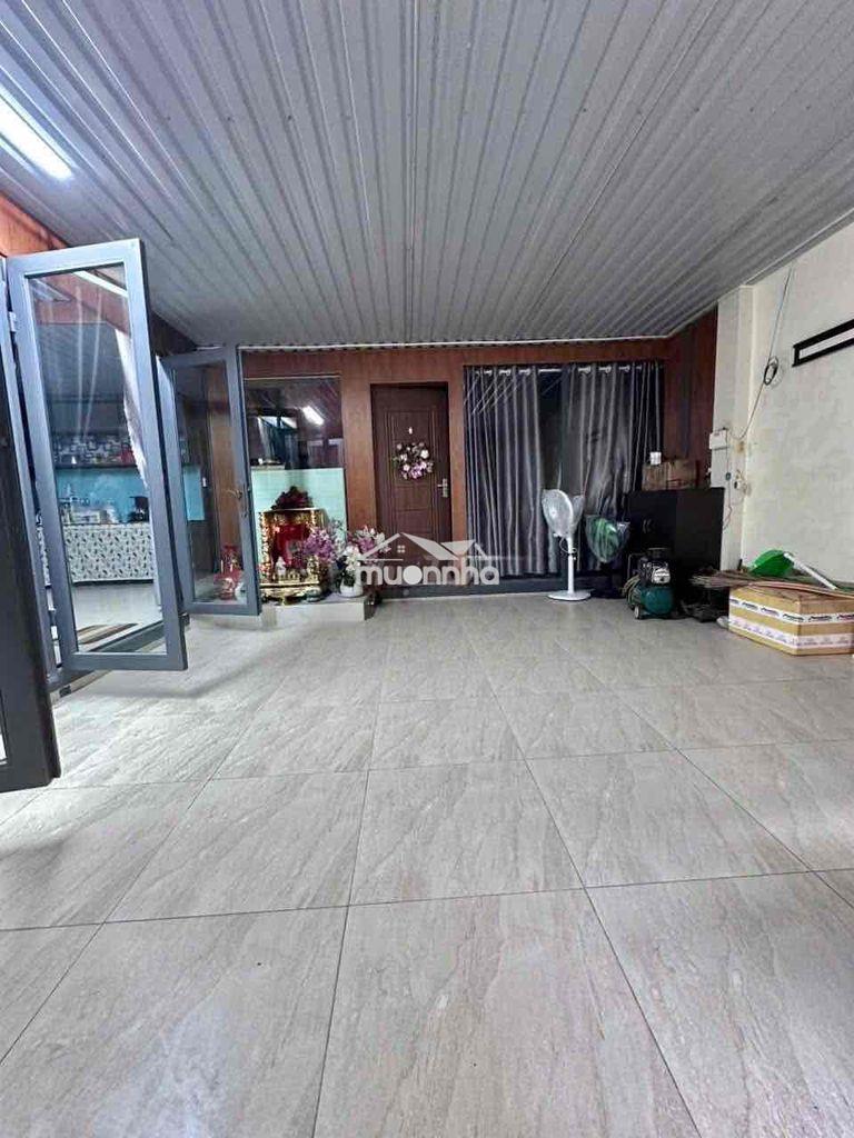 Cho thuê nhà hẻm xe tải khu tên lửa dt 8x10 , 3pn . giá 11tr