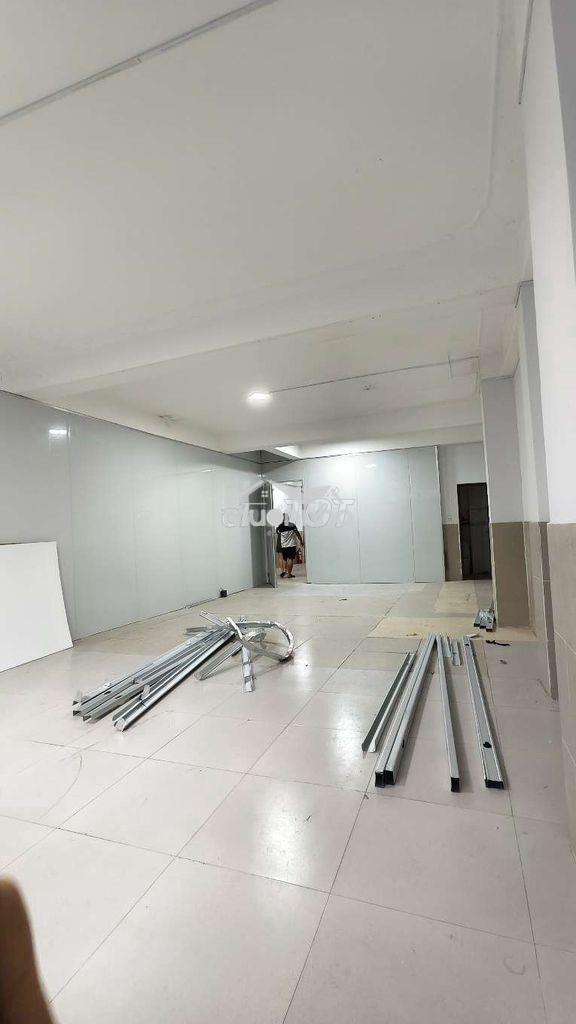 15tr ngang hơn 8x24m, có thang máy - Ảnh 2