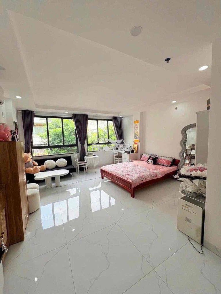Pass lại phòng 40m2 ngay nguyễn trãi q1 - có cửa sổ bancol