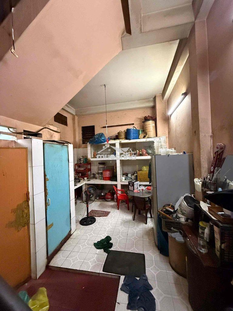 Bán nhà chính chủ q11 chưa qua đầu tư thích hợp sữa mới - Ảnh 4