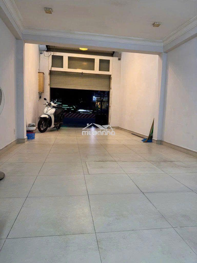 Phù hợp làm văn phòng kết hợp ở mtkd lạc long quân - Ảnh 2