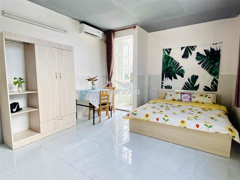 Studio 25m2 đầy đủ nội thất, ban cong, cửa sổ. gần bùi viện, lancaster