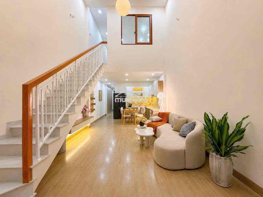 Nhà phố hiện đại sổ hồng riêng - hẻm đặng nhữ lâm gần công an thị trấn - Ảnh 3