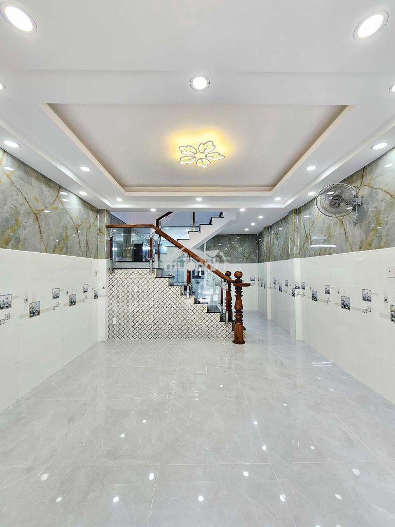 Hậu giang quận 6 hẻm ôtô, 4.3mx10.3m, 2 tầng, 2pn, chỉ 5.6 tỷ