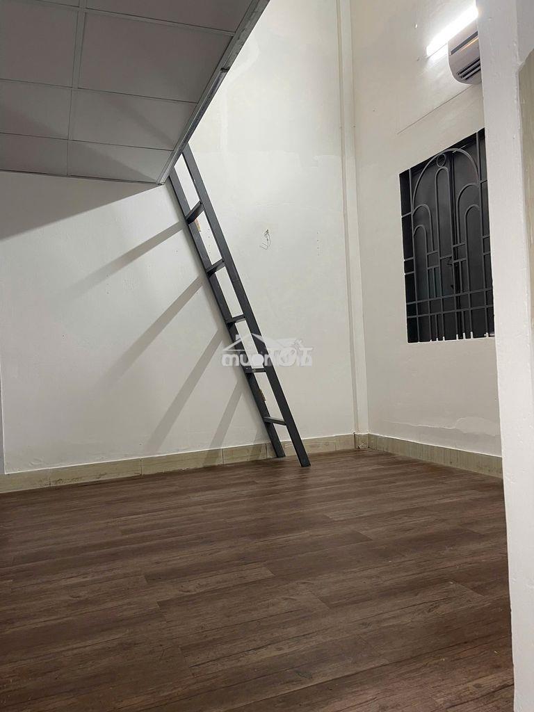 Cho thuê phòng trọ ngay ngã tư thủ đức & đh spkt - Ảnh 3