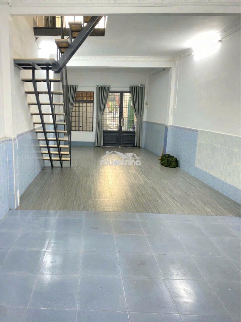 Cho thuê nhà mặt tiền thụt hoàng sa tân bình, 4x15m, 12tr - Ảnh 2