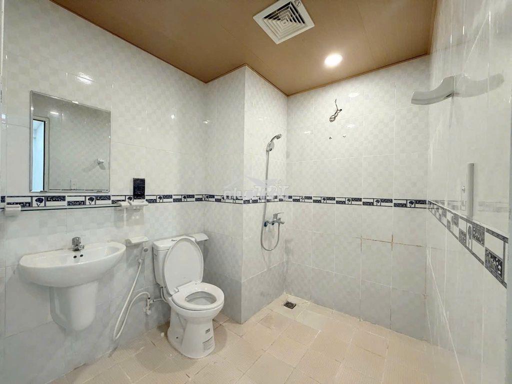 Chủ nhà bán căn hộ 1050 chu văn an – 65m² 2pn/2wc mới đẹp – giá 3.5 tỷ - Ảnh 3