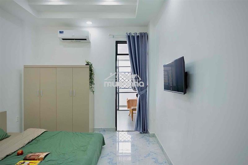 Studio - ban công - lạc long quân - tân bình