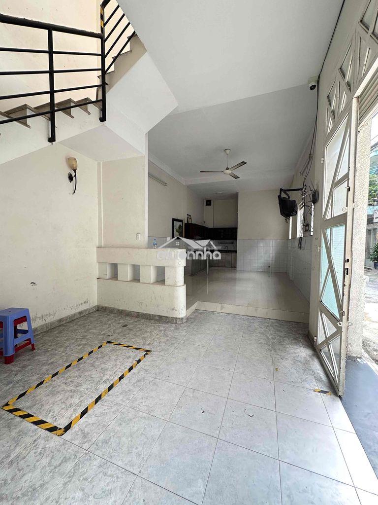 Cho thuê nhà hẻm tải lạc long quân p11 tân bình. dt: 4m5 x 22m 3 lầu - Ảnh 2