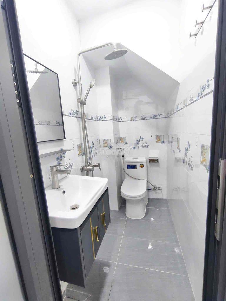 Nhà 2 phòng ngủ 3,5x10 huỳnh văn bánh. hẻm xe hơi - Ảnh 2