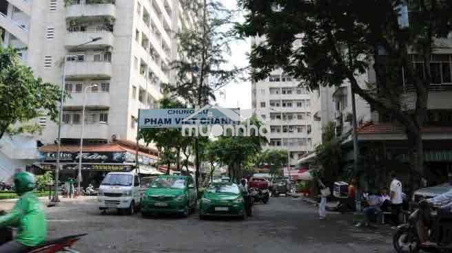 Bán cc 2 phòng ngủ 2 wc 74m2 căn góc 2 ban công thoáng mát