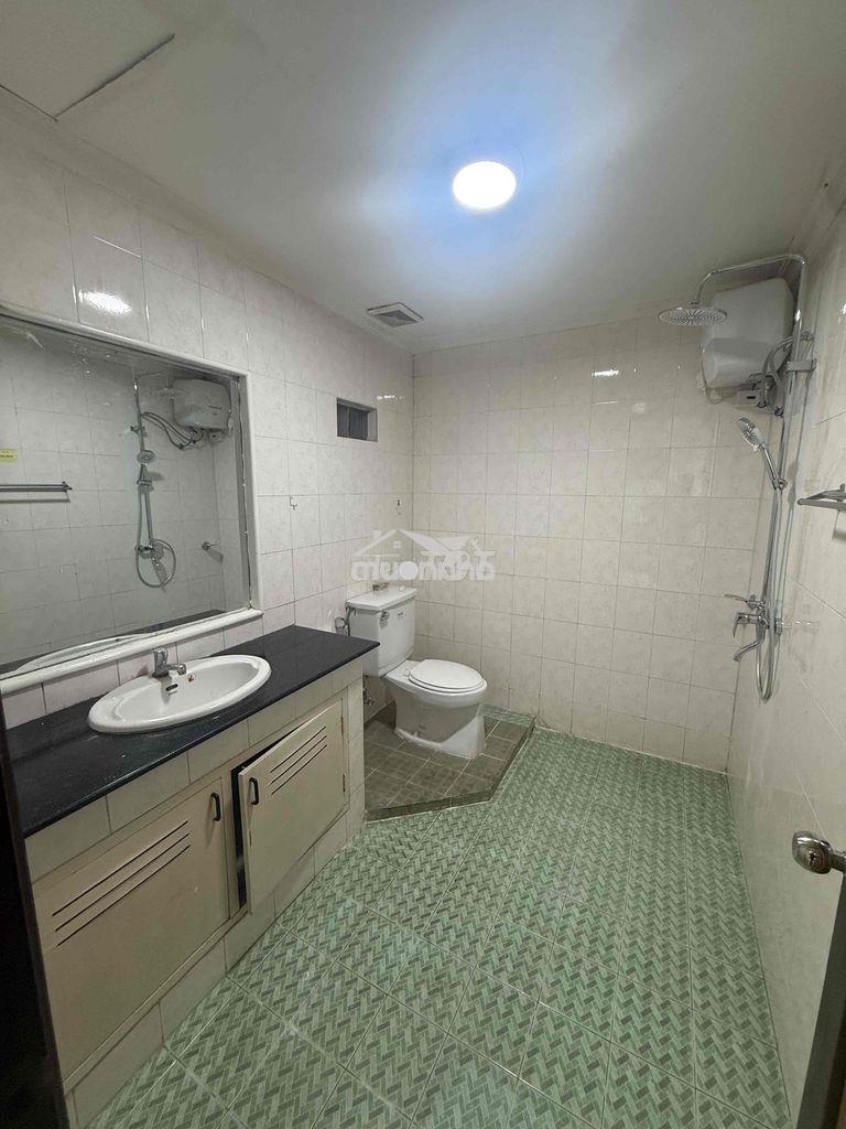 Penthuose 200m2 siêu rộng khu vực: sát sân bay - cv hoàng văn thụ. - Ảnh 2
