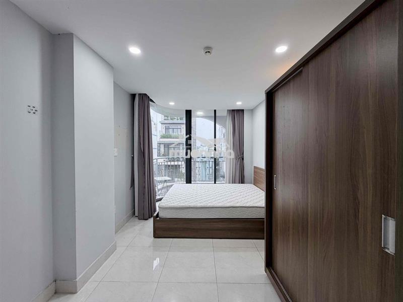 Căn hộ ban công 33m2 fullnt có thang máy, hầm xe siu to, bảo vệ 24/7