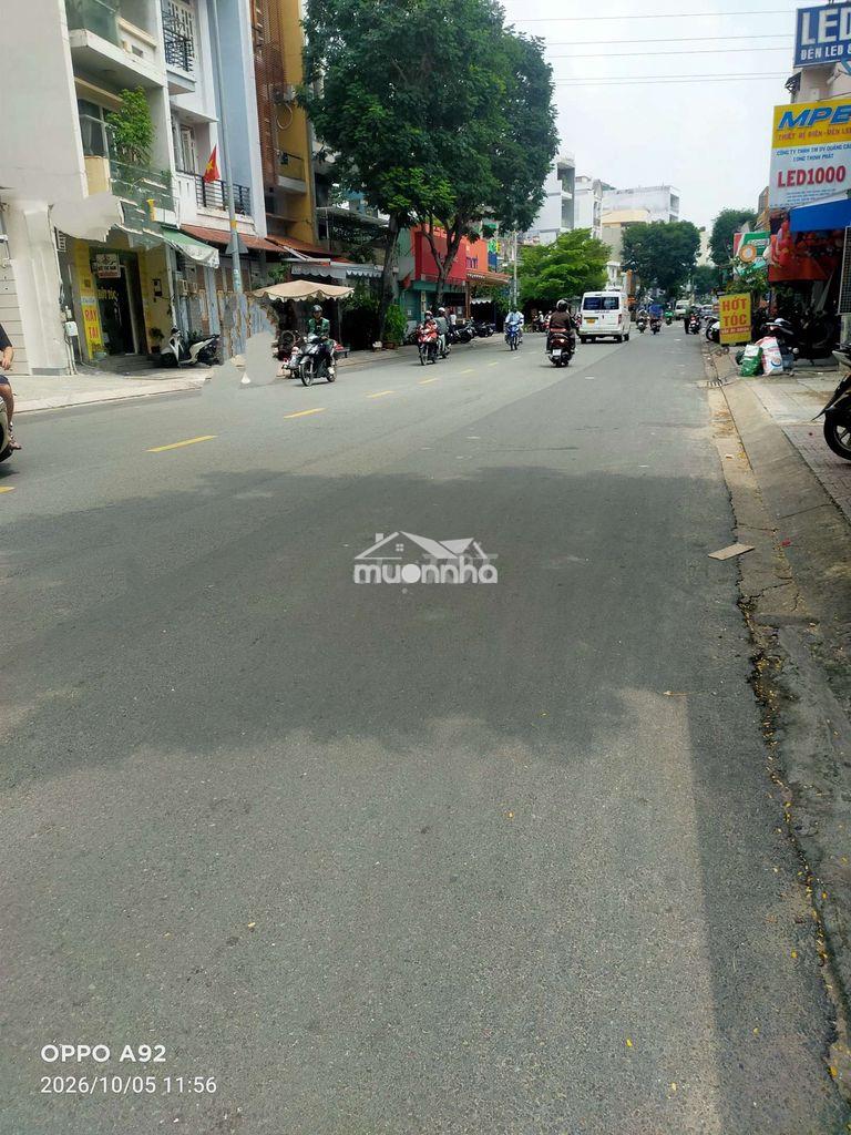 Ngay vườn lài tân phú 33m2 3tần ,sân thượng  hẻm xe hơi  cách mt 30m