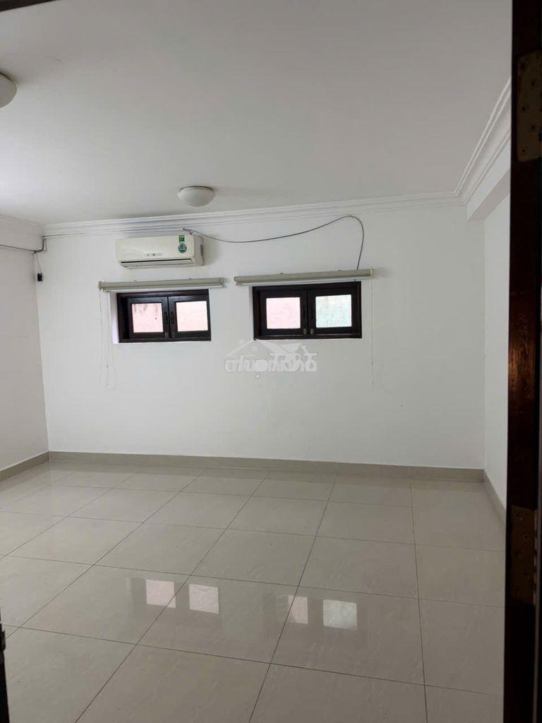 Nhà mới rộng rãi 120m2 gần mt cmt8 - Ảnh 3