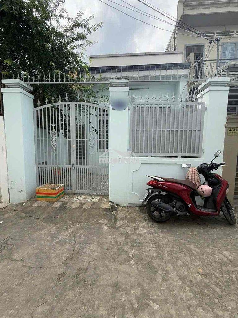 Nhà 1 trệt 5x18 2pn sân để xe phòng khách rộng đường 297 plb