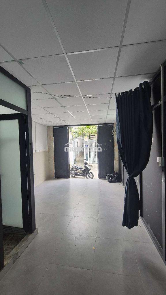 Phòng trọ tầng trệt rộng rãi 30m2, riêng biệt đường nguyễn văn quá