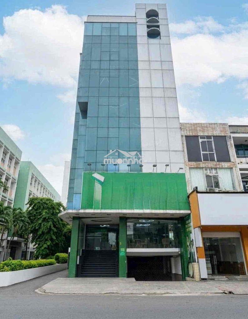 Tòa building ngay vạn hạnh mall, dt:10x20m 8l có cửa sau cho thuê 32