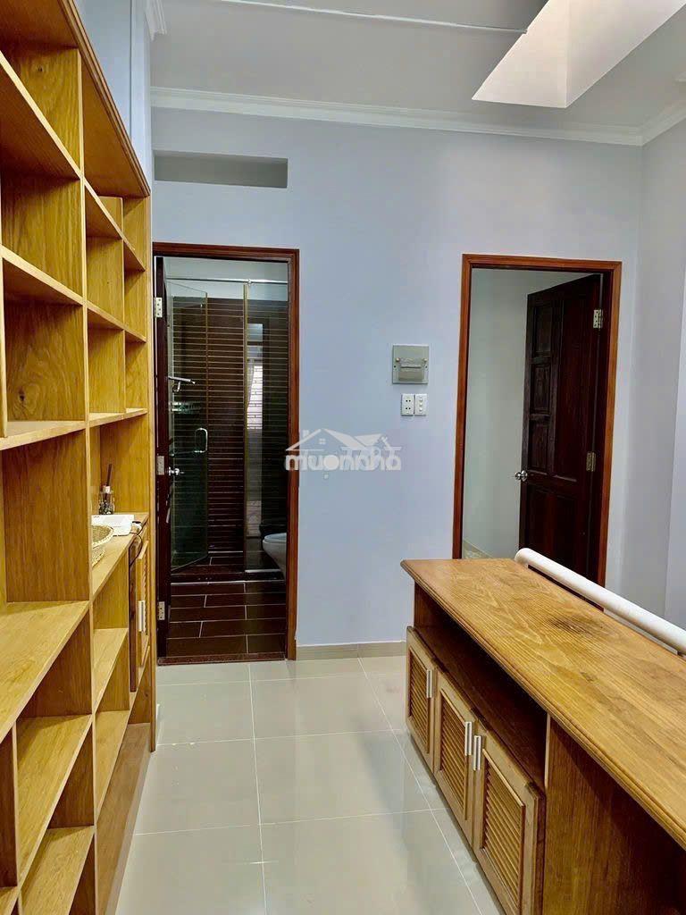 Cho thuê nhà : 314/  điện biên phủ, phường 11, quận 10.