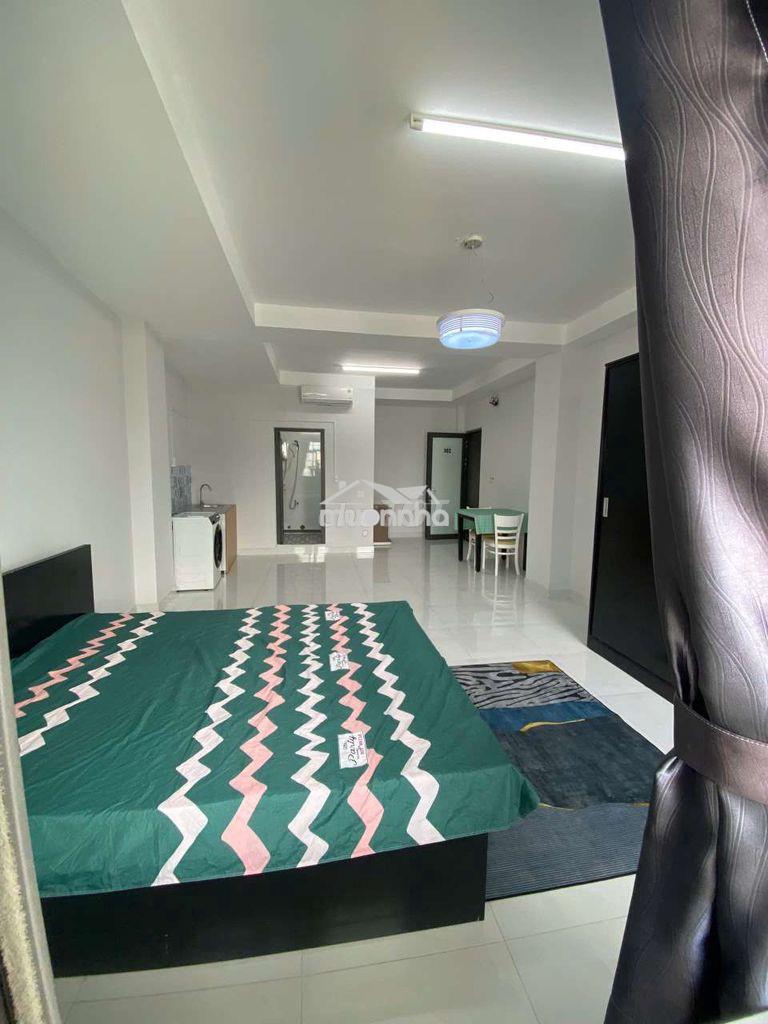 Phòng có ban công gần 40m2 máy giặt riêng, trống sẵn gần lotte quận 7 - Ảnh 3