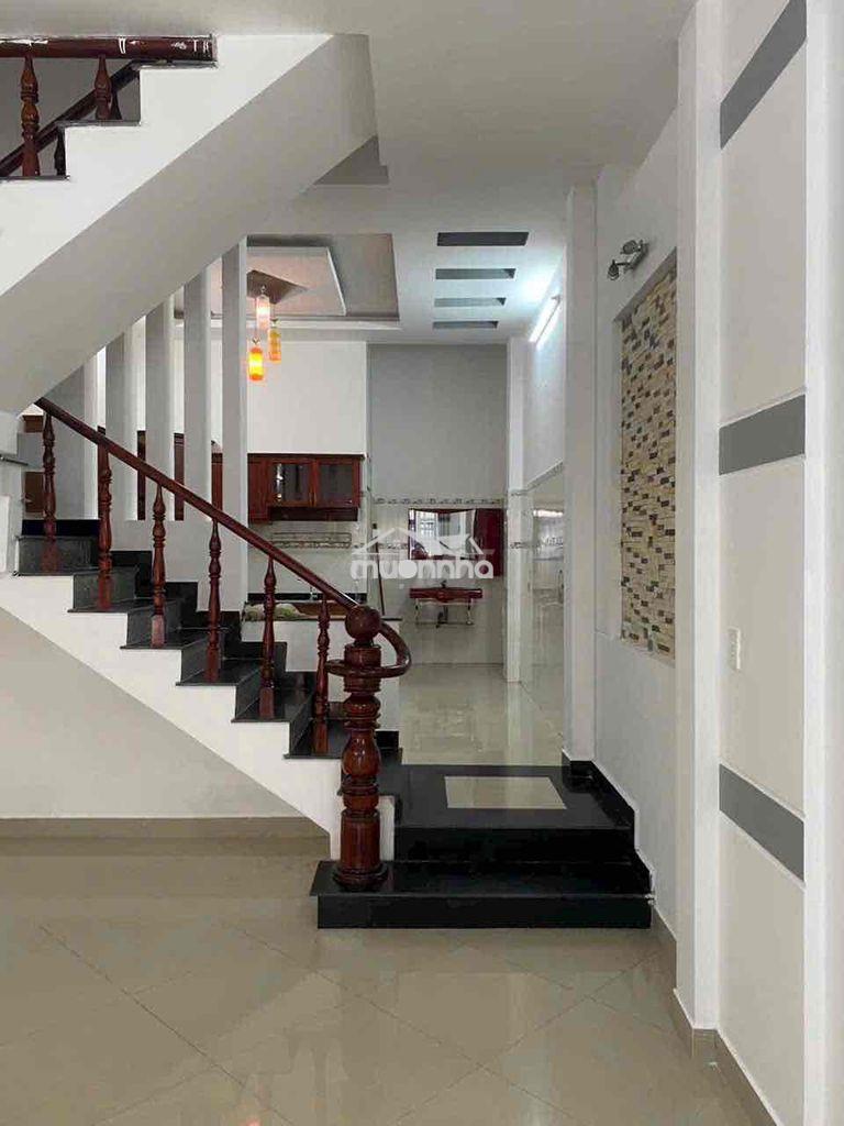 Cho thuê nhà nguyên căn giáp ngã tư ga - Ảnh 2