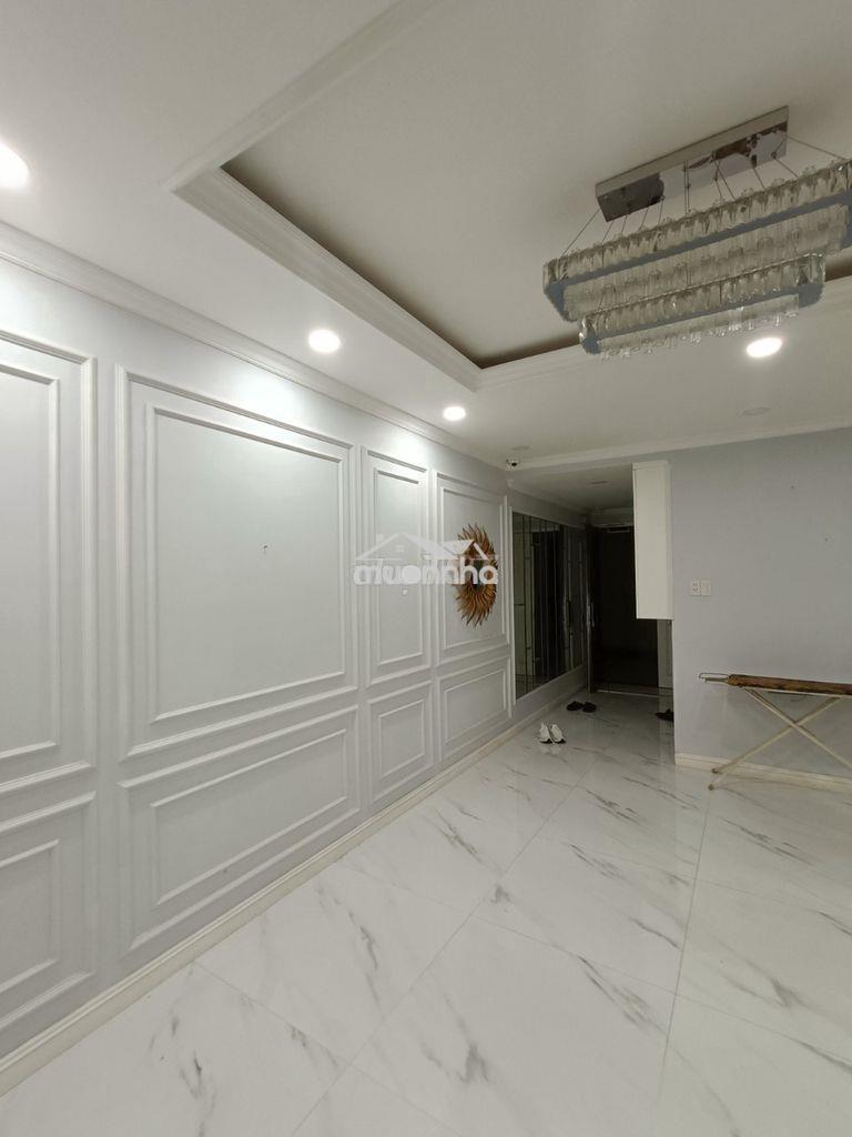 Cần bán căn hộ hùng vương plaza p12. q5