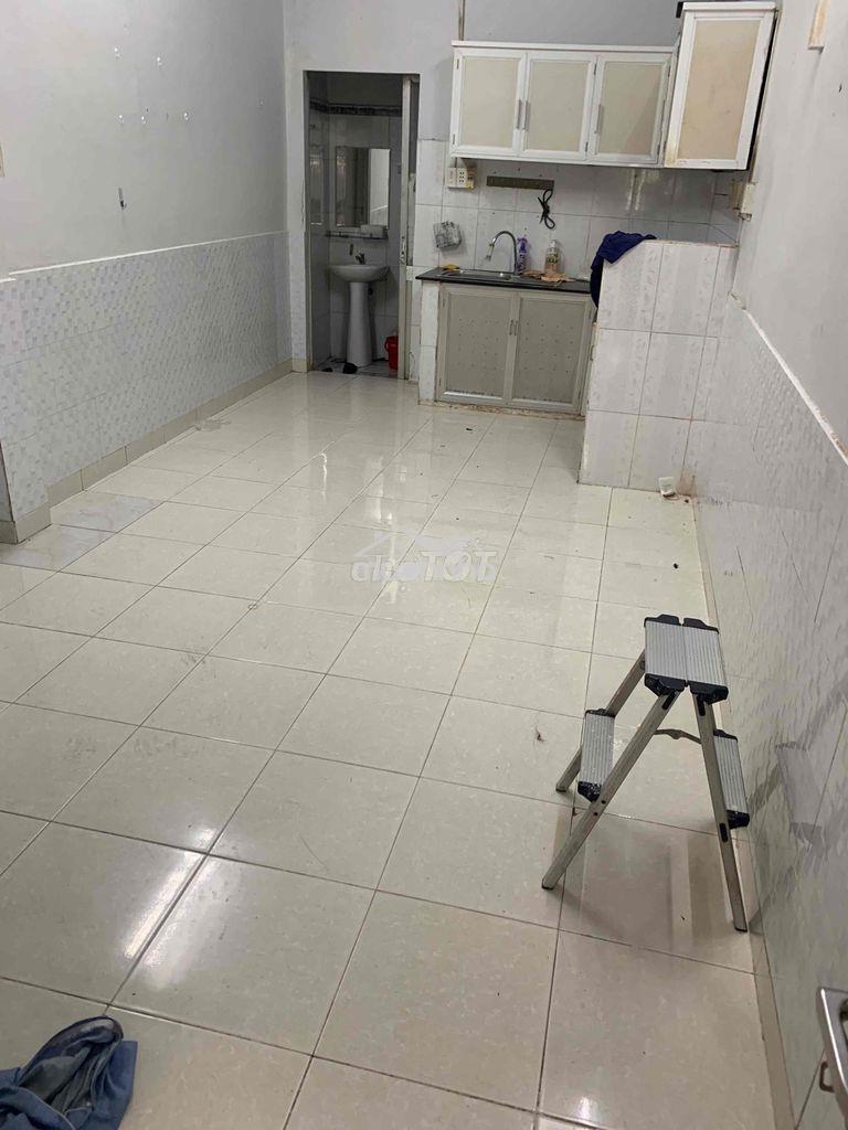Nhà nguyên căn 2pn đường lê quang định cho thuê