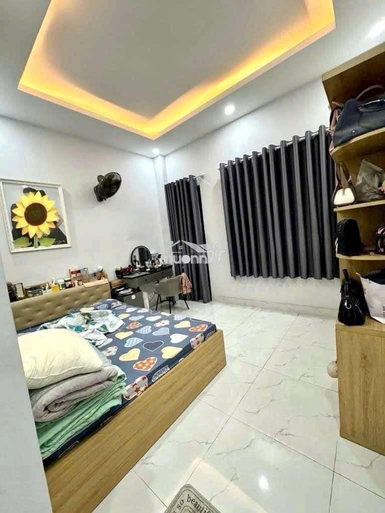 Nhà đẹp nội thất đầy đủ, 3pn, đường xe hơi, khu an ninh - Ảnh 2