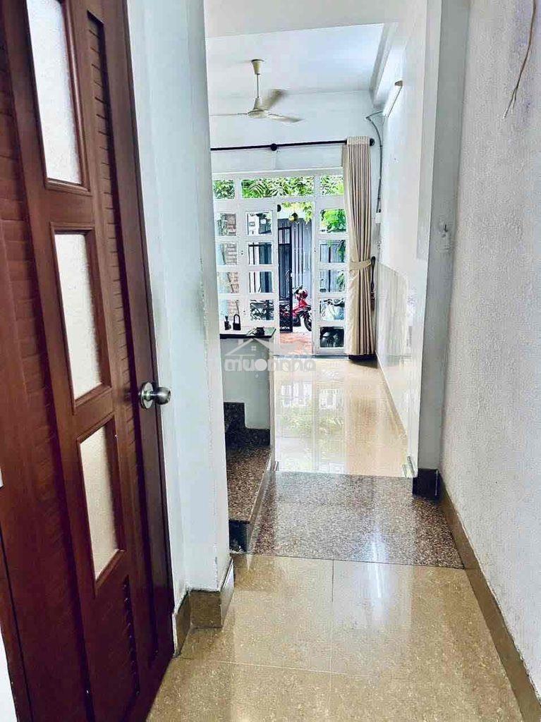 Nhà mới nguyên căn cmt8 - 4pn – dtsd: 180m2 - Ảnh 3