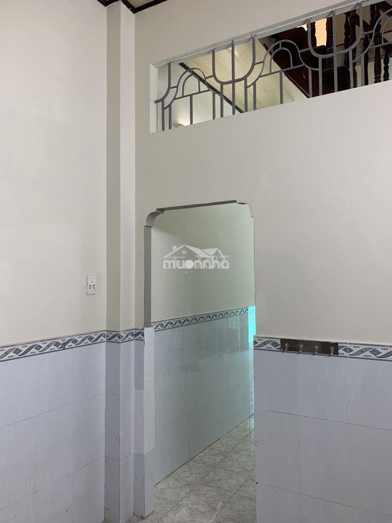 Cho thuê nhà nguyên căn q4, 1 lầu, 2pn, 2wc - Ảnh 2