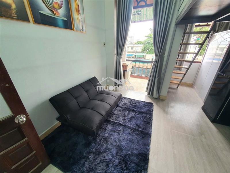 Duplex ban công tầng 1 - miễn phí dịch vụ - cho nuôi pet - gần ga tàu