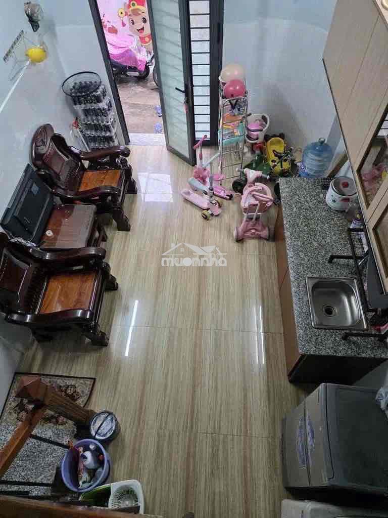 Cho thuê nhà - quận 3 - trần quốc toản - dtsd: 75m2 - 2pn - 2wc