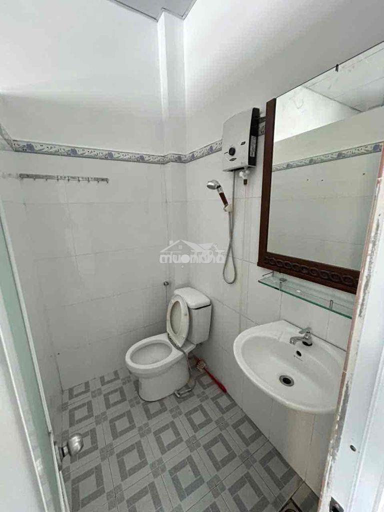 Ban công lớn + cửa sổ,full nội thất-lý phục man - Ảnh 3