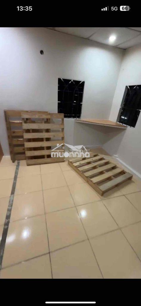 Cho thuê nhà nhỏ hẻm dht 17. 5,7 x 4,1m. 1 lầu. 2pn. 2wc. giá 3tr