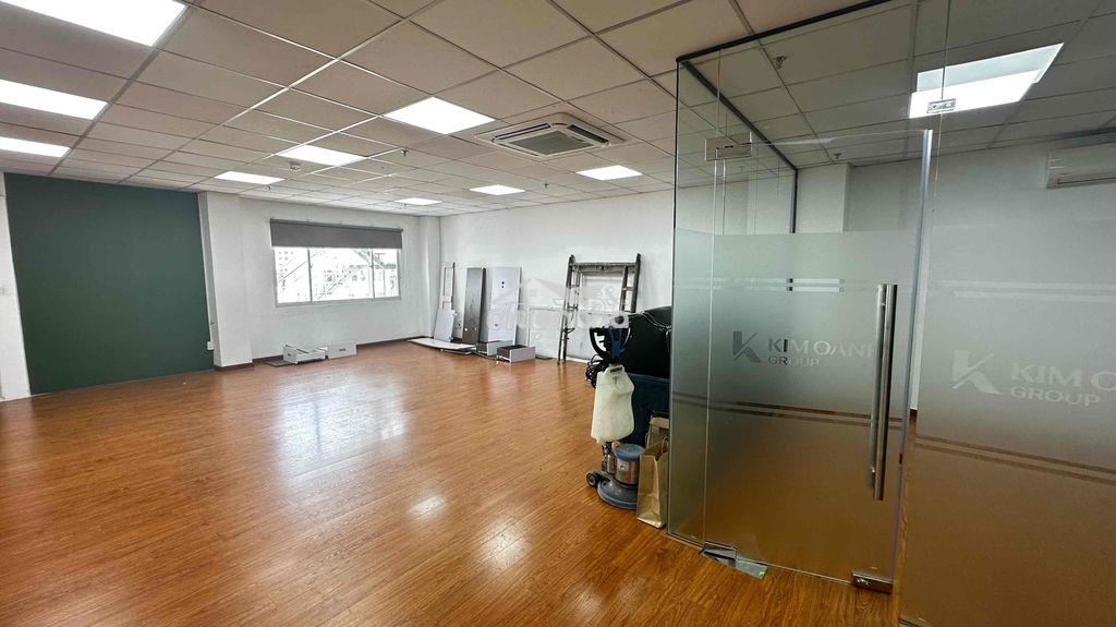 Văn phòng 90m2 ngay ngã 4 hàng xanh - hướng về cầu thị nghè - Ảnh 2