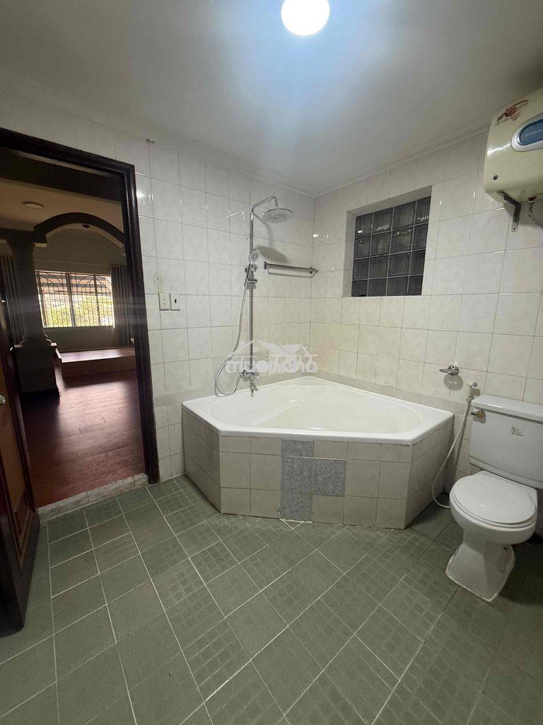 Penthuose 200m2 siêu rộng khu vực: sát sân bay - cv hoàng văn thụ. - Ảnh 3